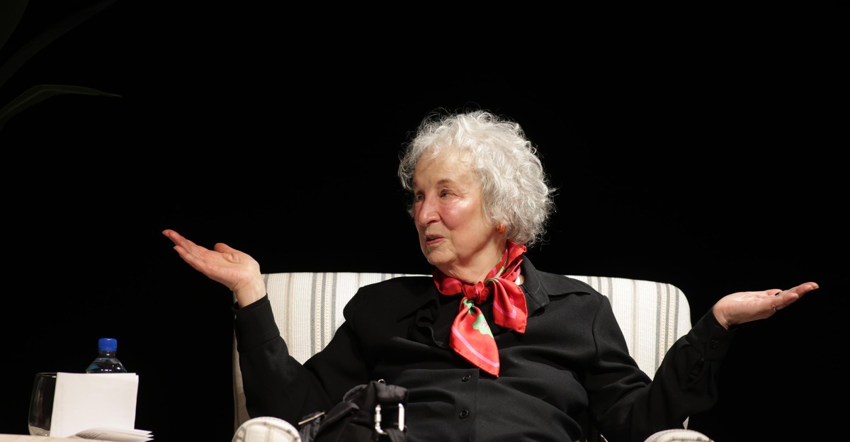 Margaret Atwood 指 AI 模型存在垃圾进垃圾出问题