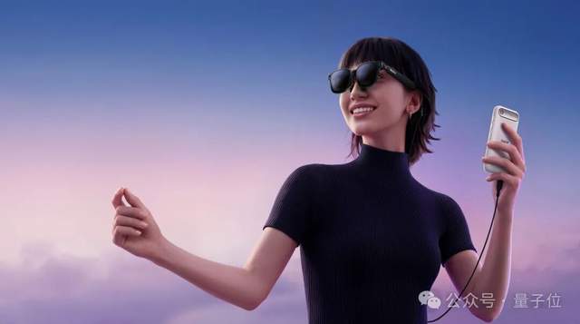 Rokid 发布 AIOS 原生智能眼镜操作系统，提出 AIUI 交互标准
