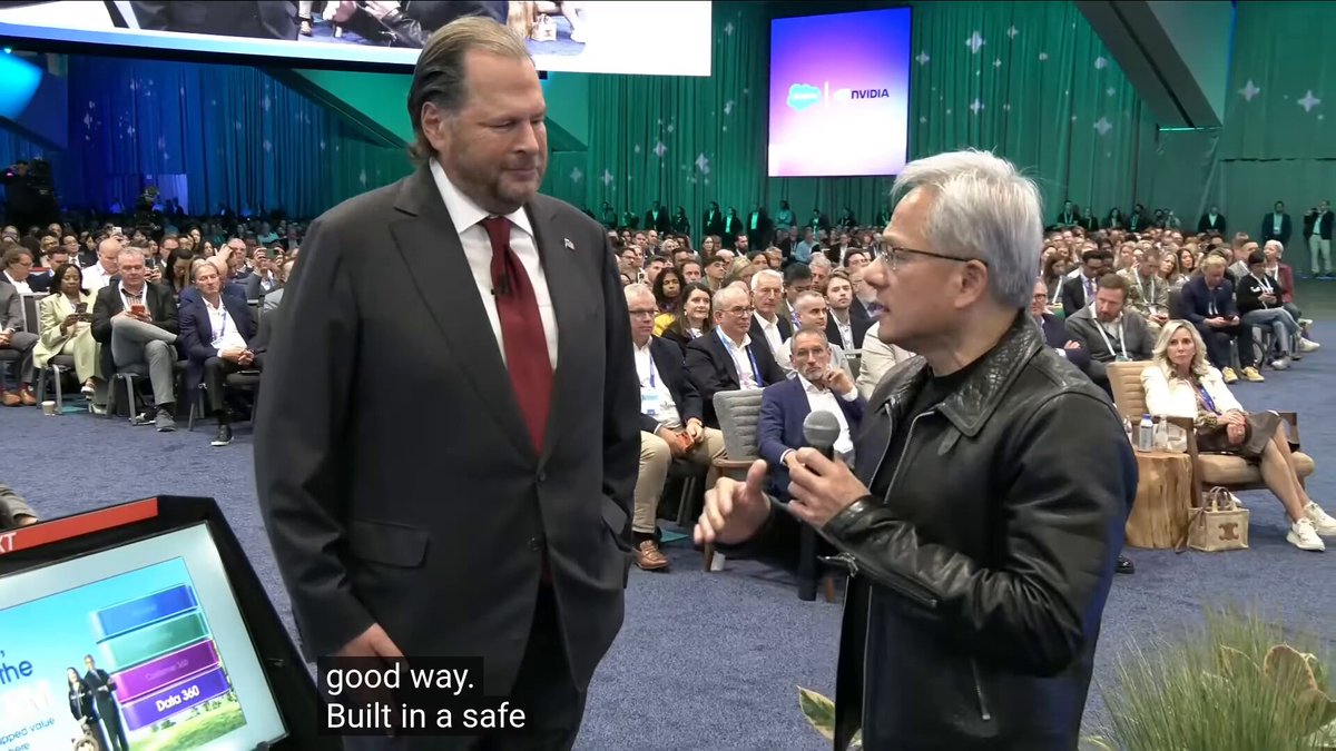 黄仁勋在 Dreamforce 反对收紧 AI 监管,主张企业自律、快速构建